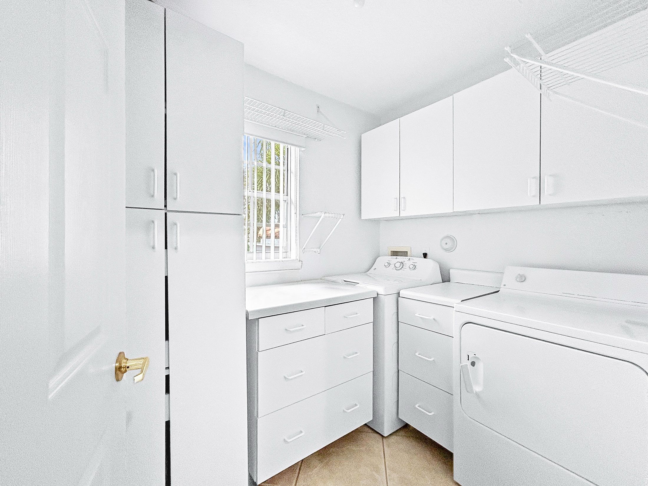 7880 Laina Lane #3 Boynton Beach — in-unit laundry